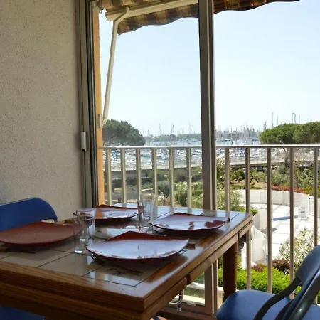 Studio Cap D'Agde, 1 Piece, 2 Personnes - Fr-1-249-359