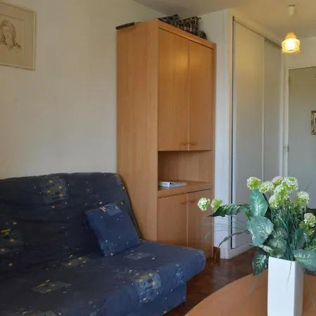 Studio Cap D'Agde, 1 Piece, 2 Personnes - Fr-1-249-359